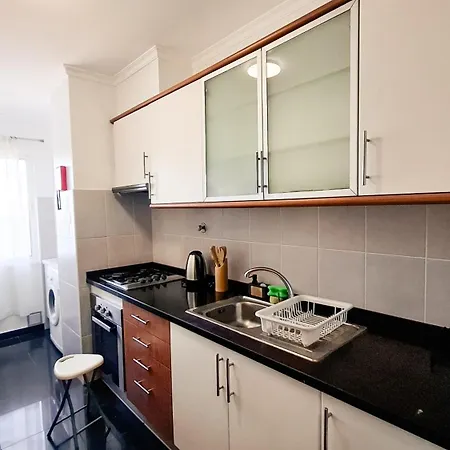 Mae De Deus - - Madeira Caniço