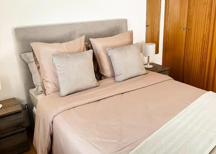 Mae De Deus - - Madeira Caniço